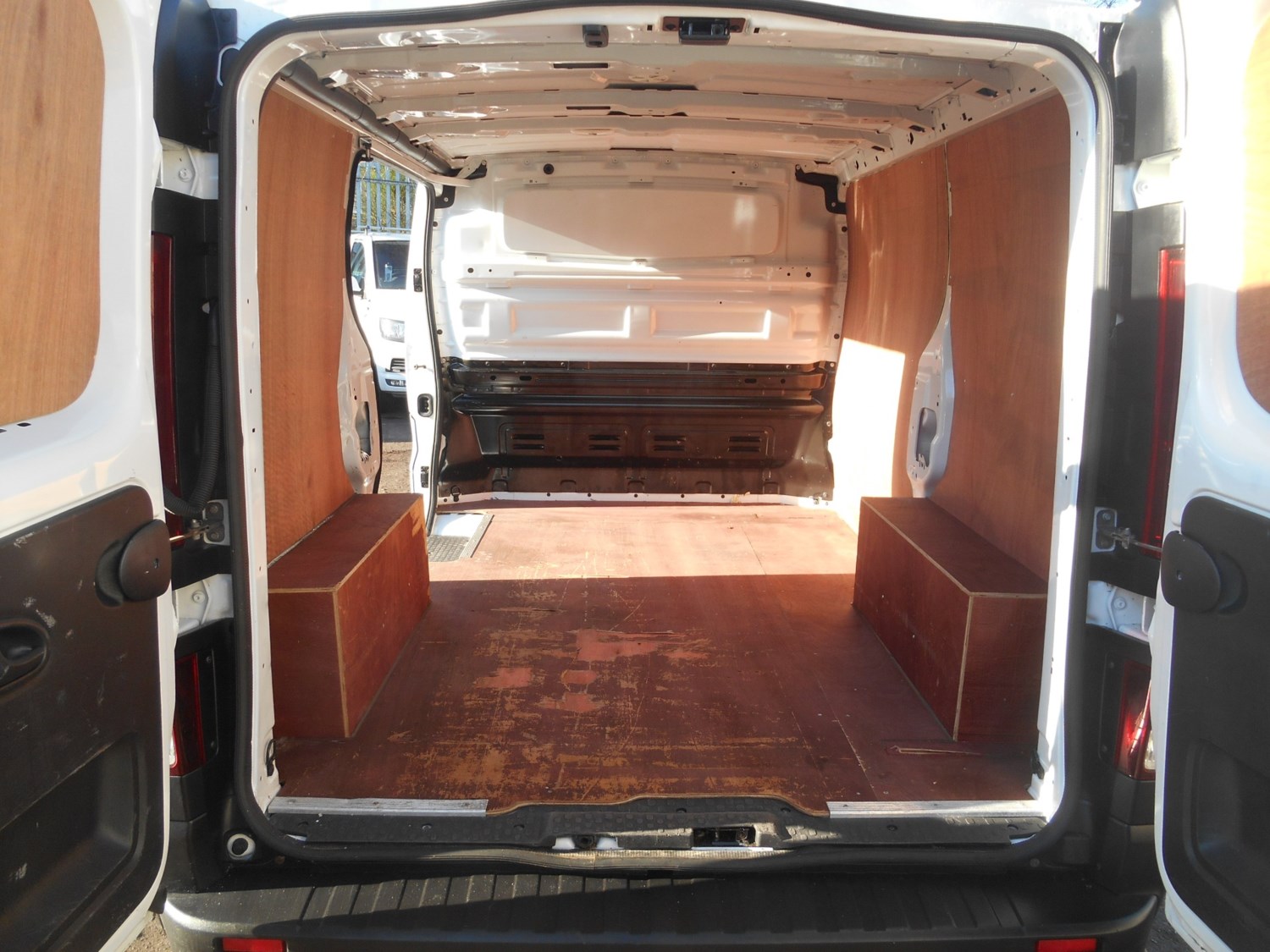 Vauxhall Vivaro Listing Image