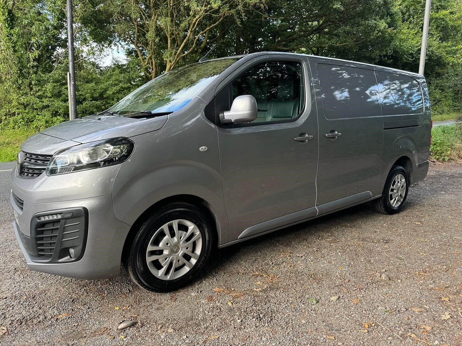 Vauxhall Vivaro Listing Image