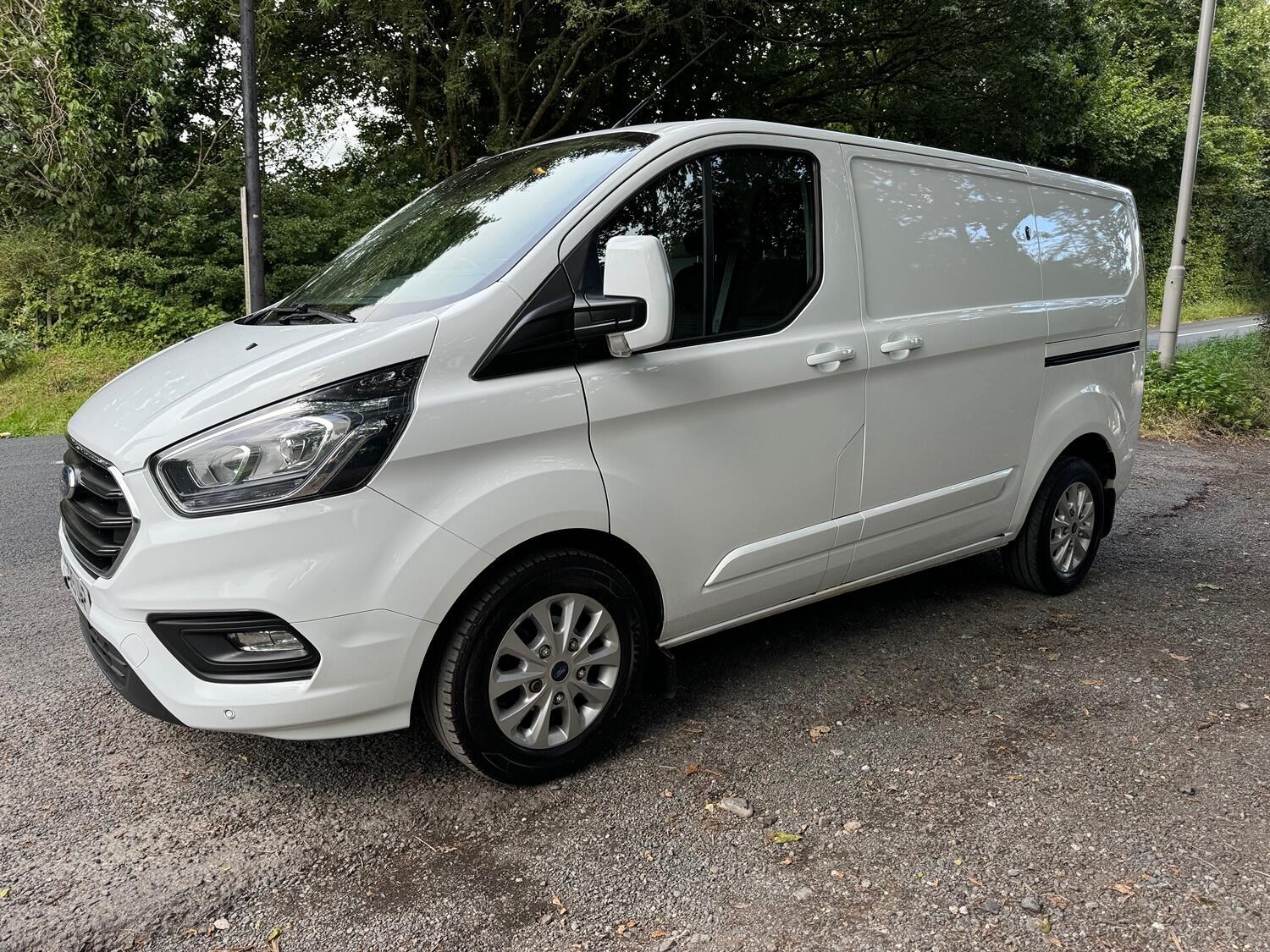 Ford Transit Custom Listing Image