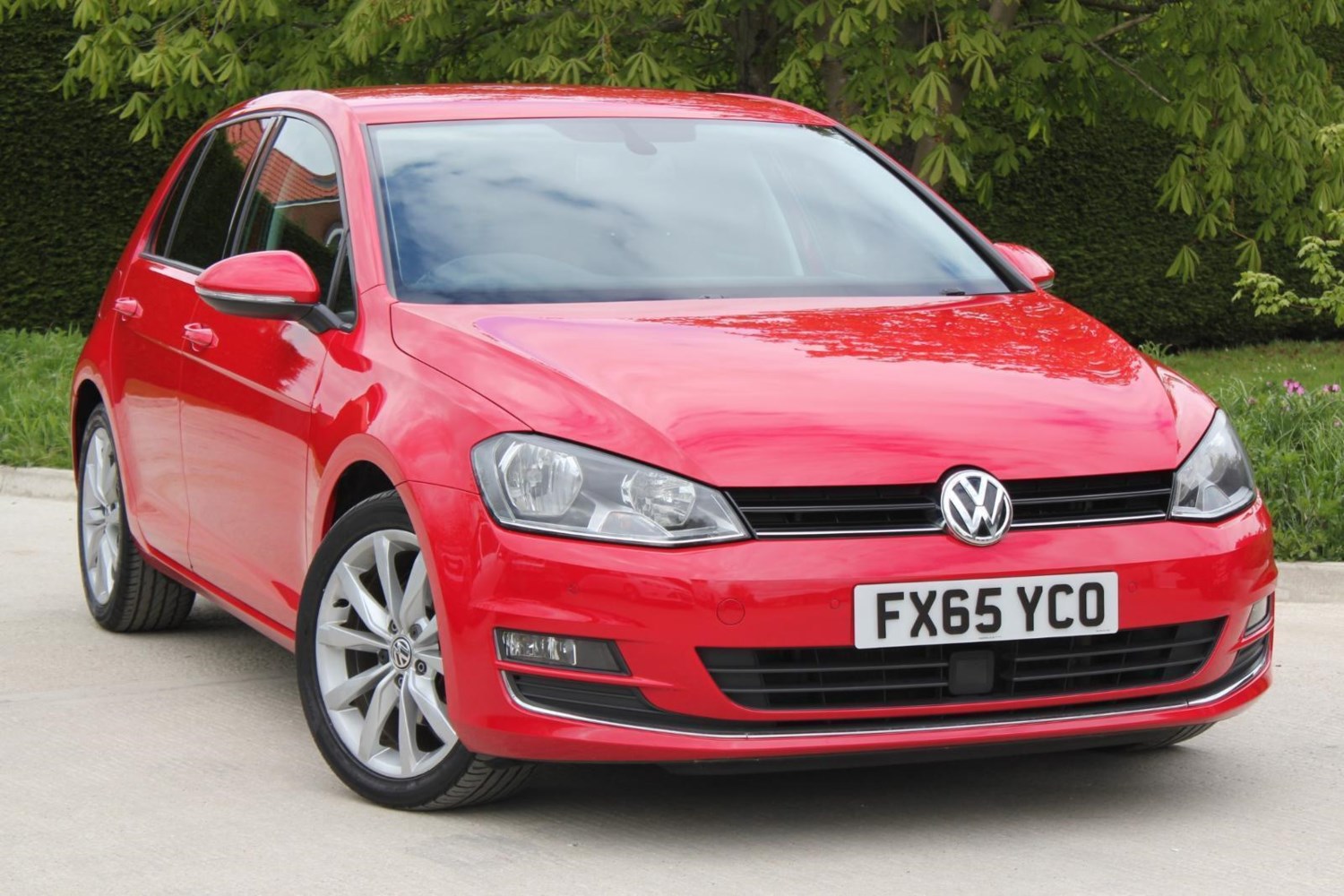 Volkswagen Golf Listing Image