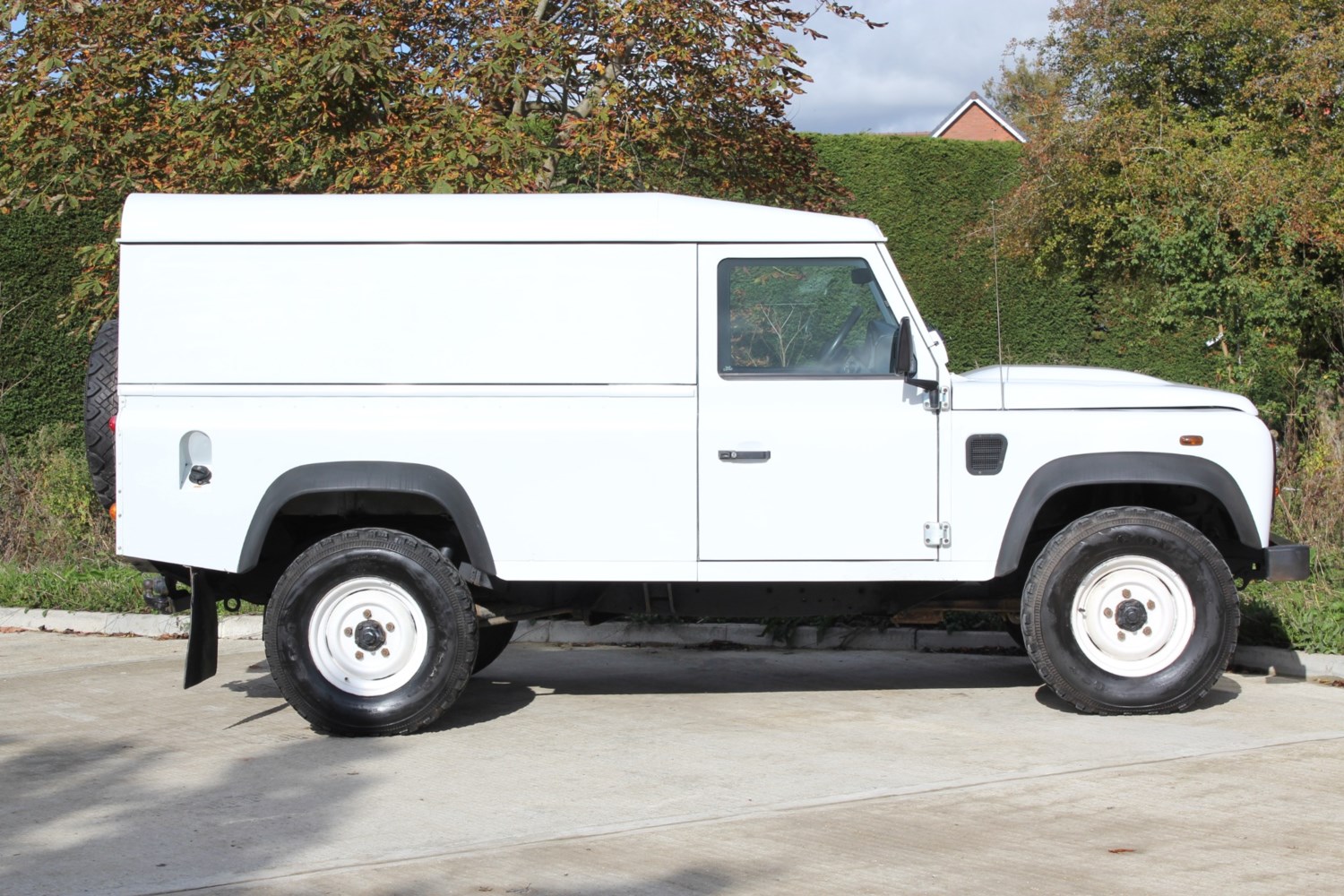 Land Rover  Listing Image