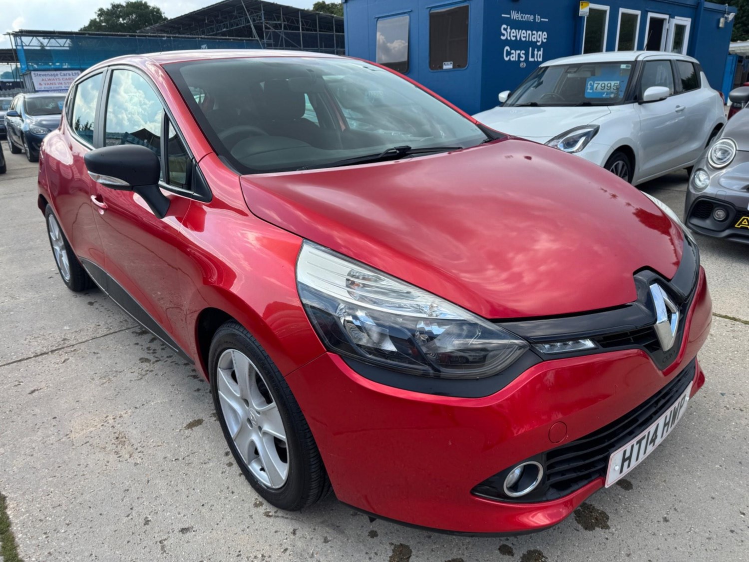 Renault Clio Listing Image