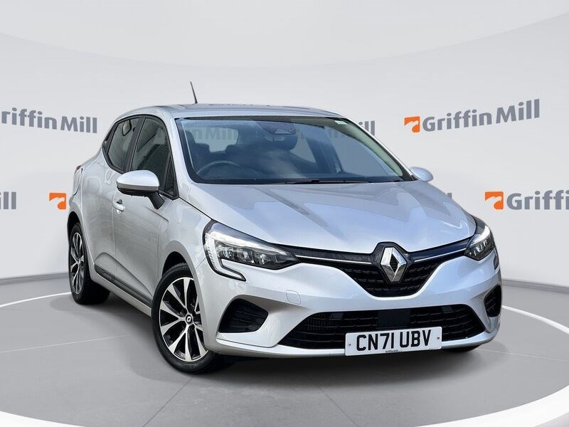 Renault Clio Listing Image