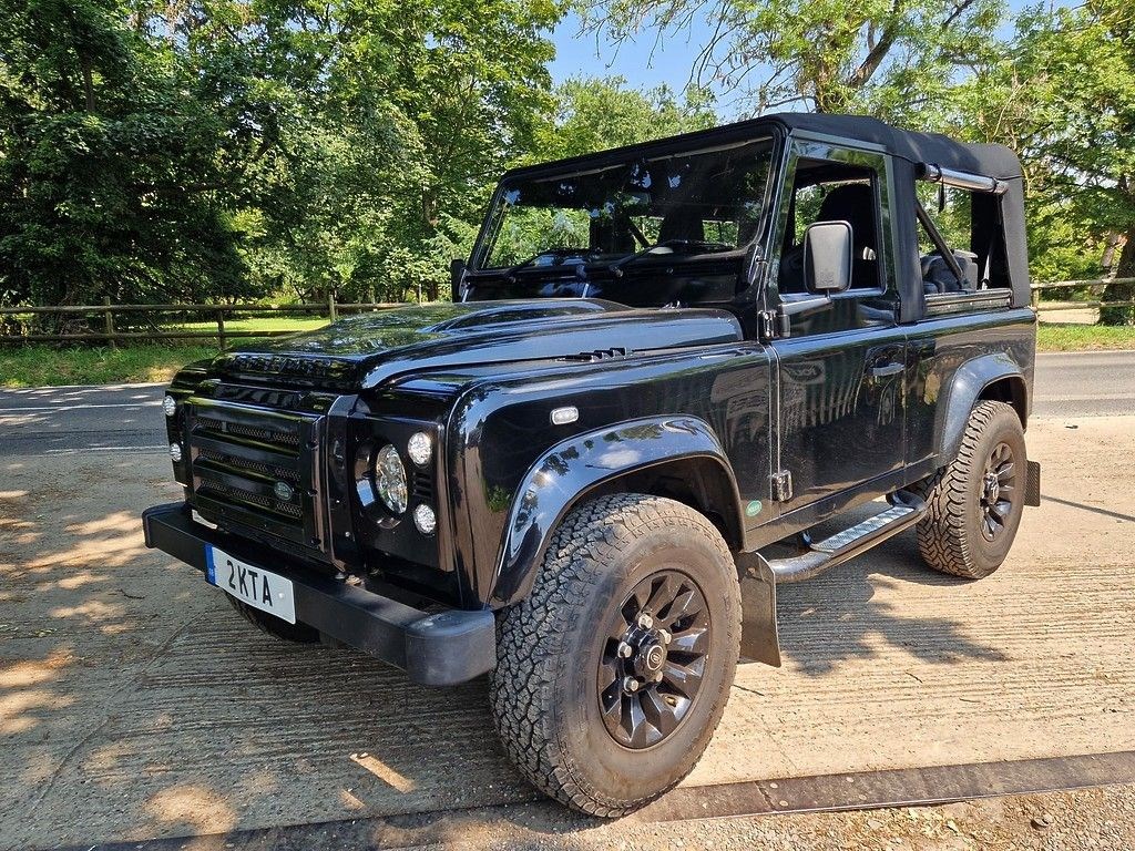 Land Rover Defender 90 Listing Image