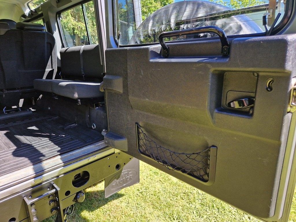 Land Rover Defender 110 Listing Image