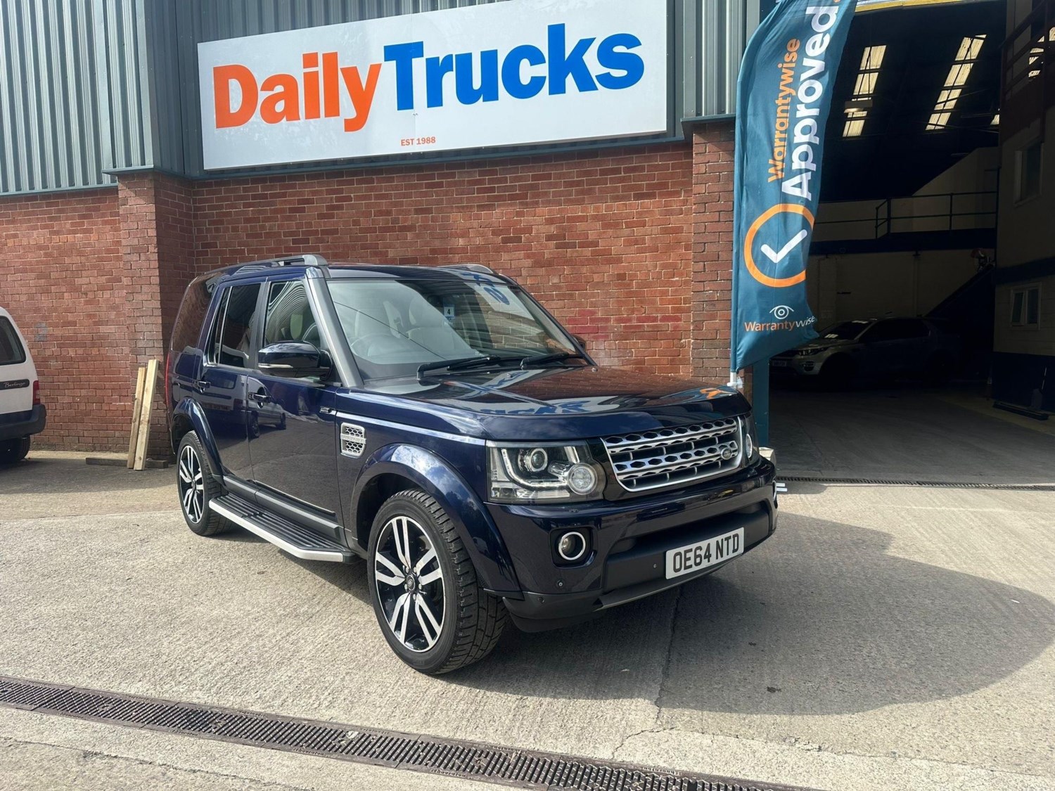 Land Rover Discovery 4 Listing Image