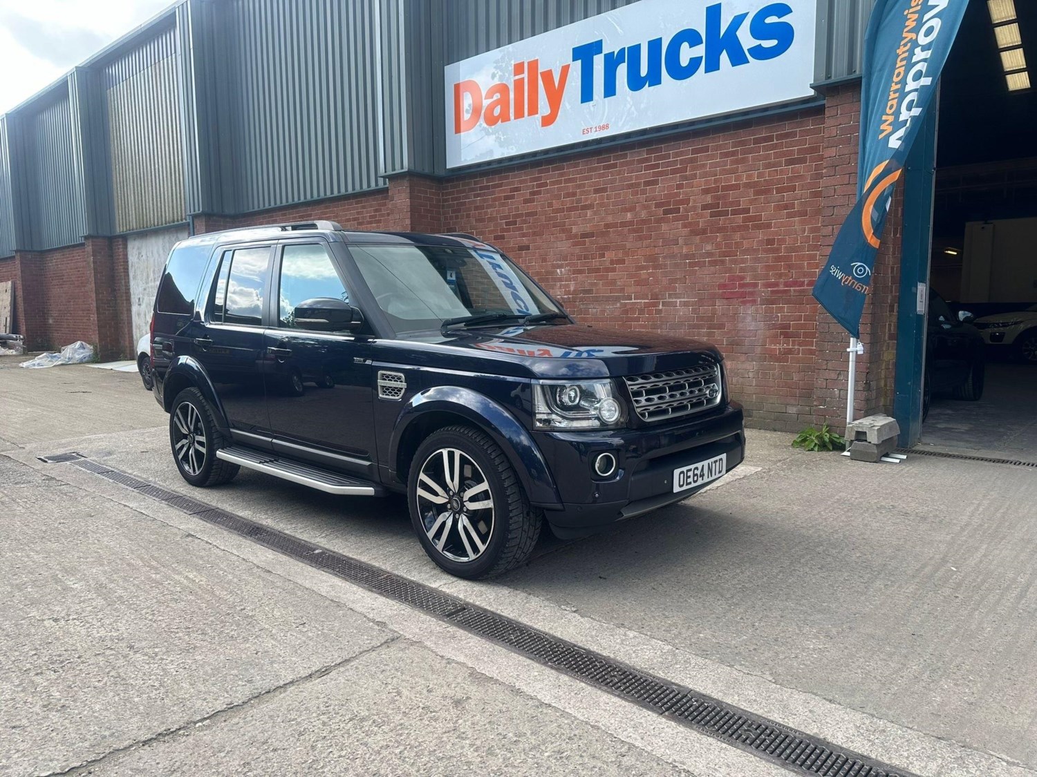 Land Rover Discovery 4 Listing Image