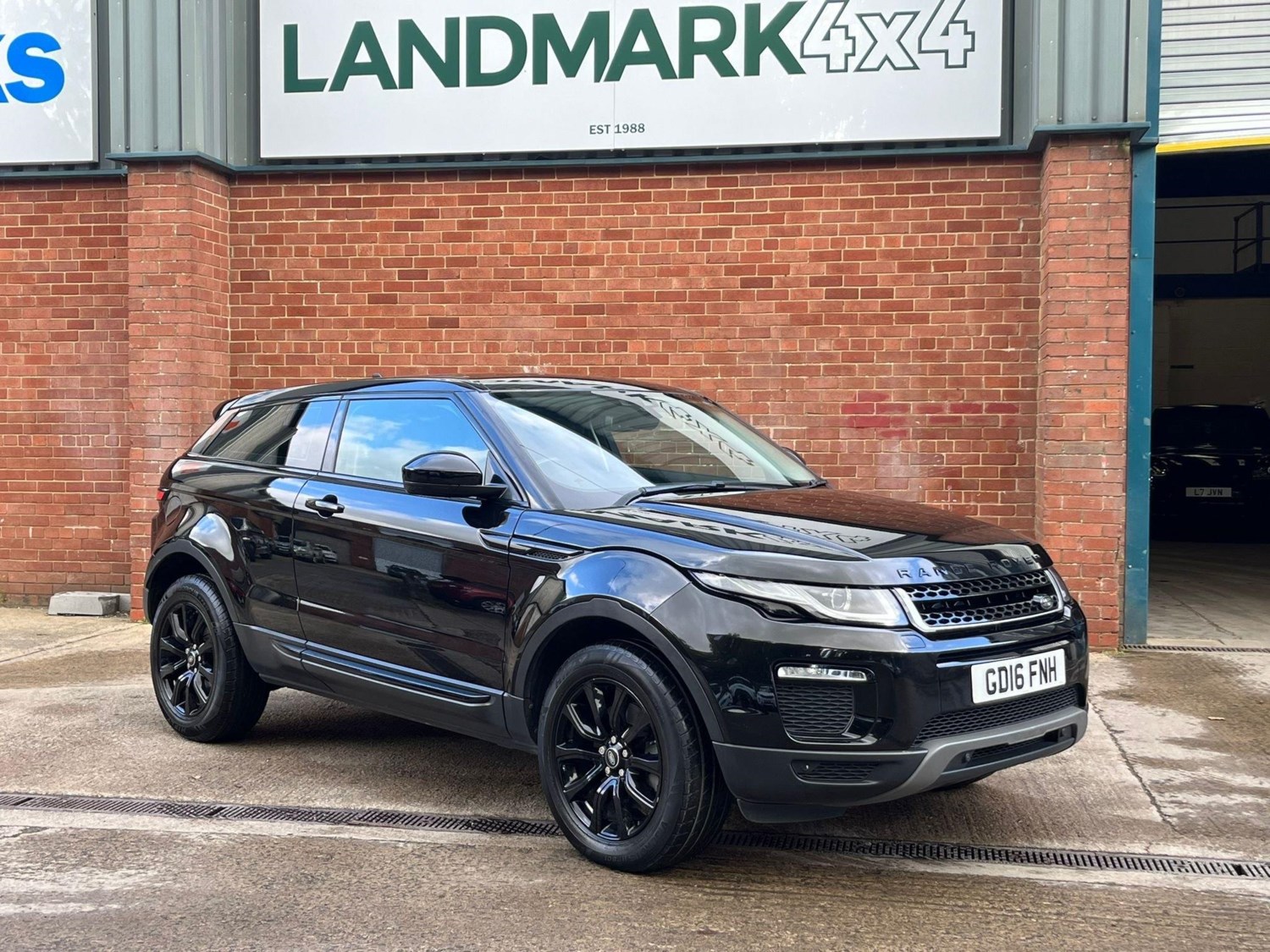 Land Rover Range Rover Evoque Listing Image