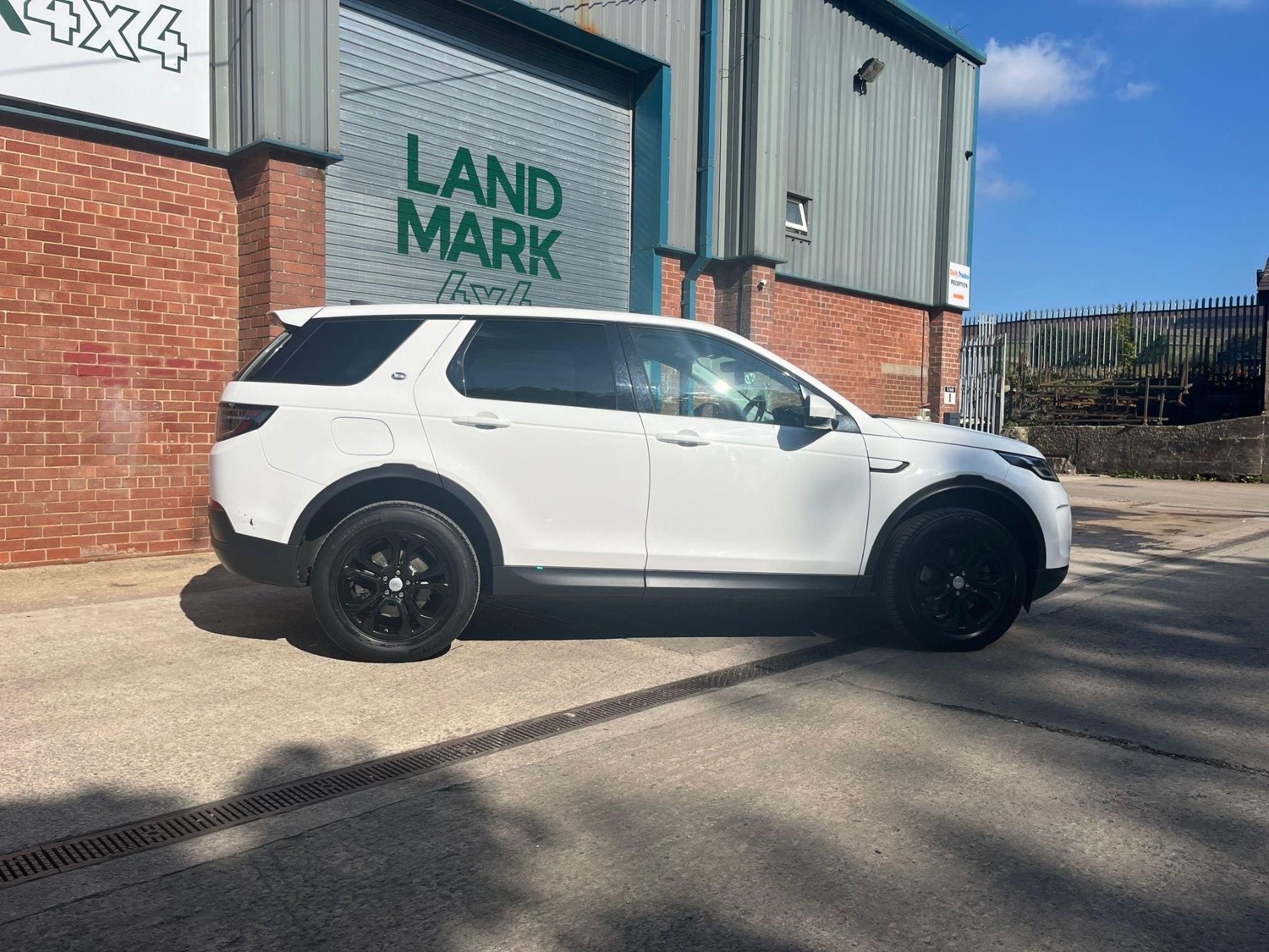 Land Rover Discovery Sport Listing Image