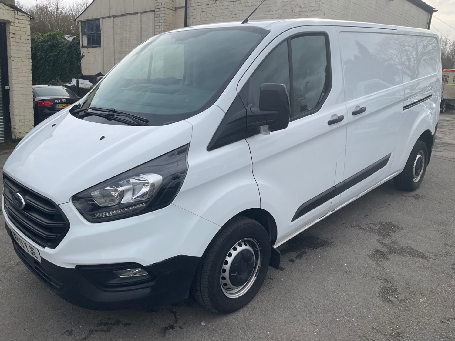 Ford Transit Custom Listing Image