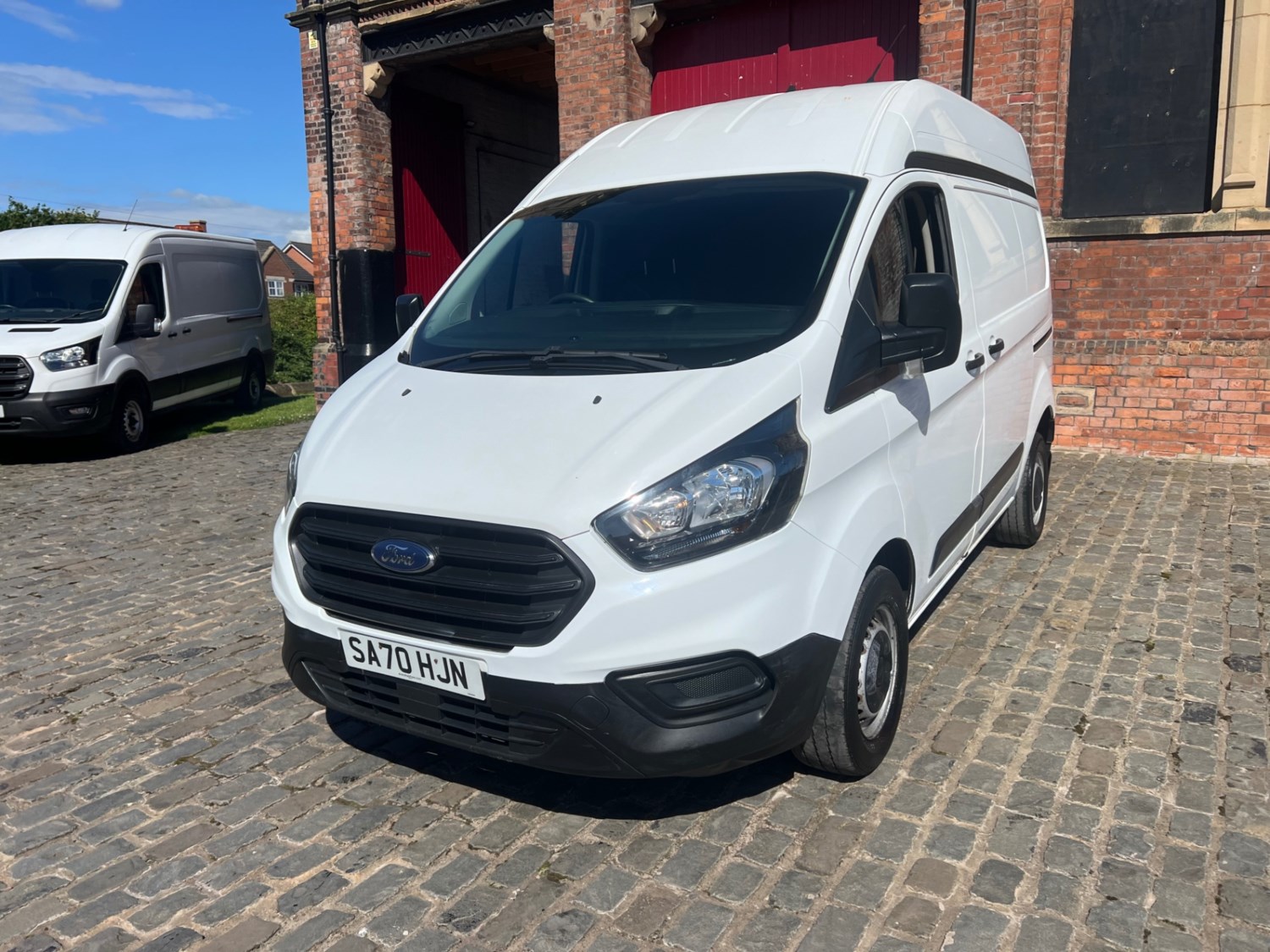 Ford Transit Custom Listing Image