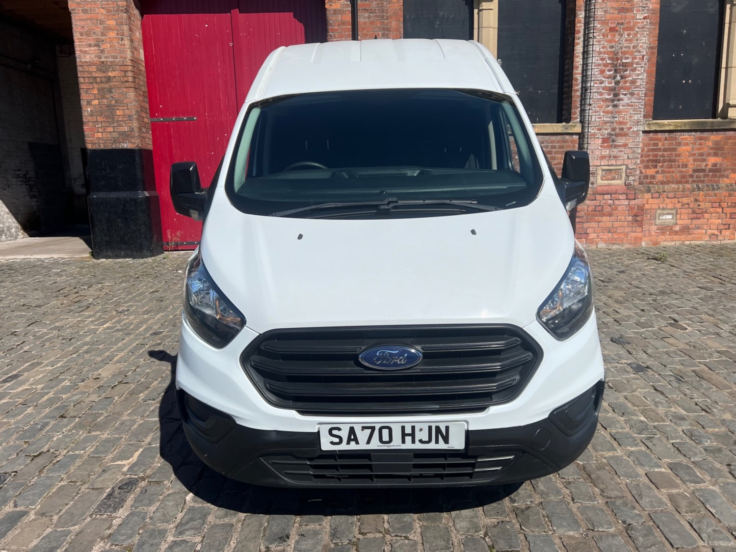 Ford Transit Custom Listing Image