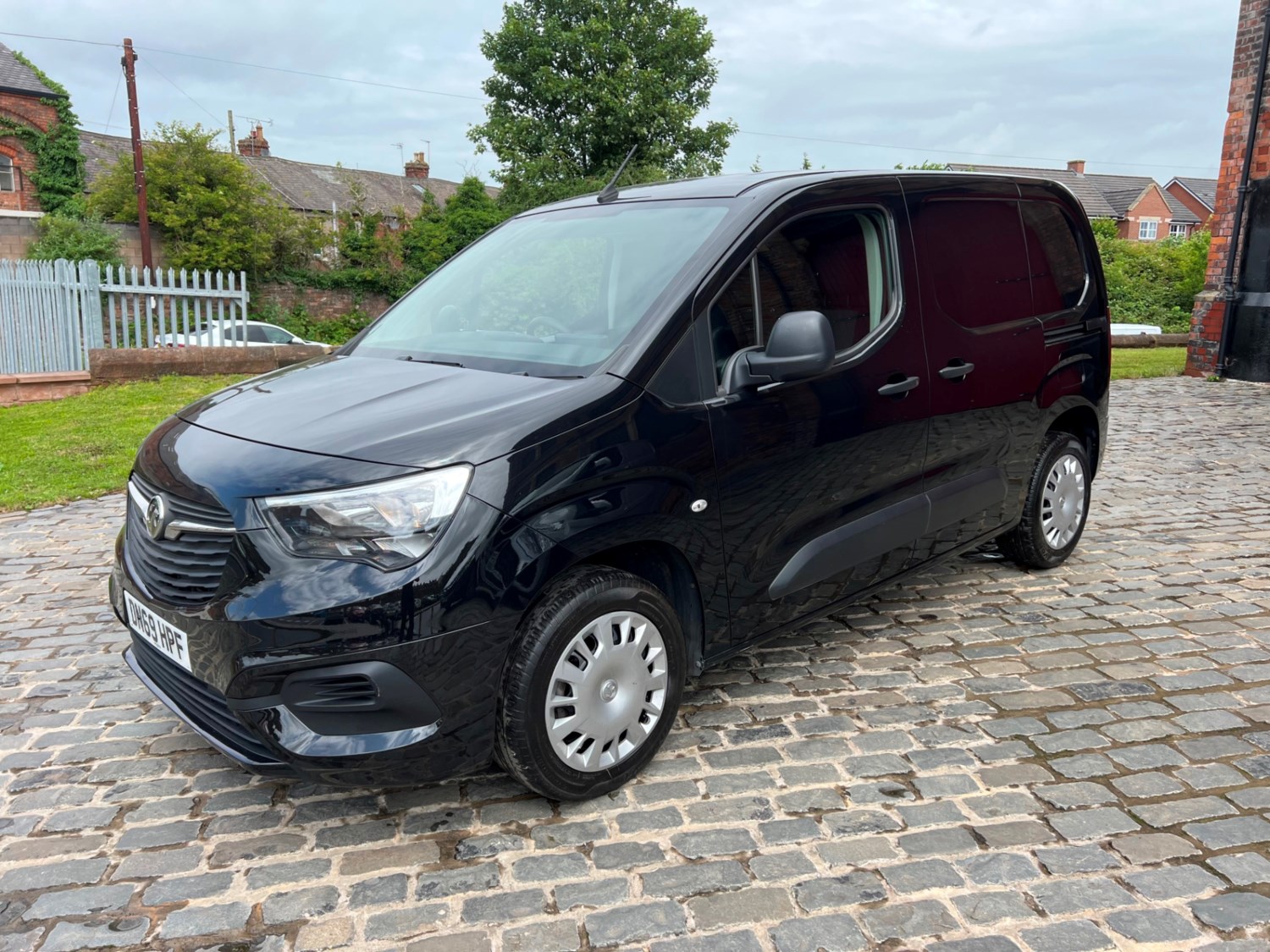 Vauxhall Combo Listing Image