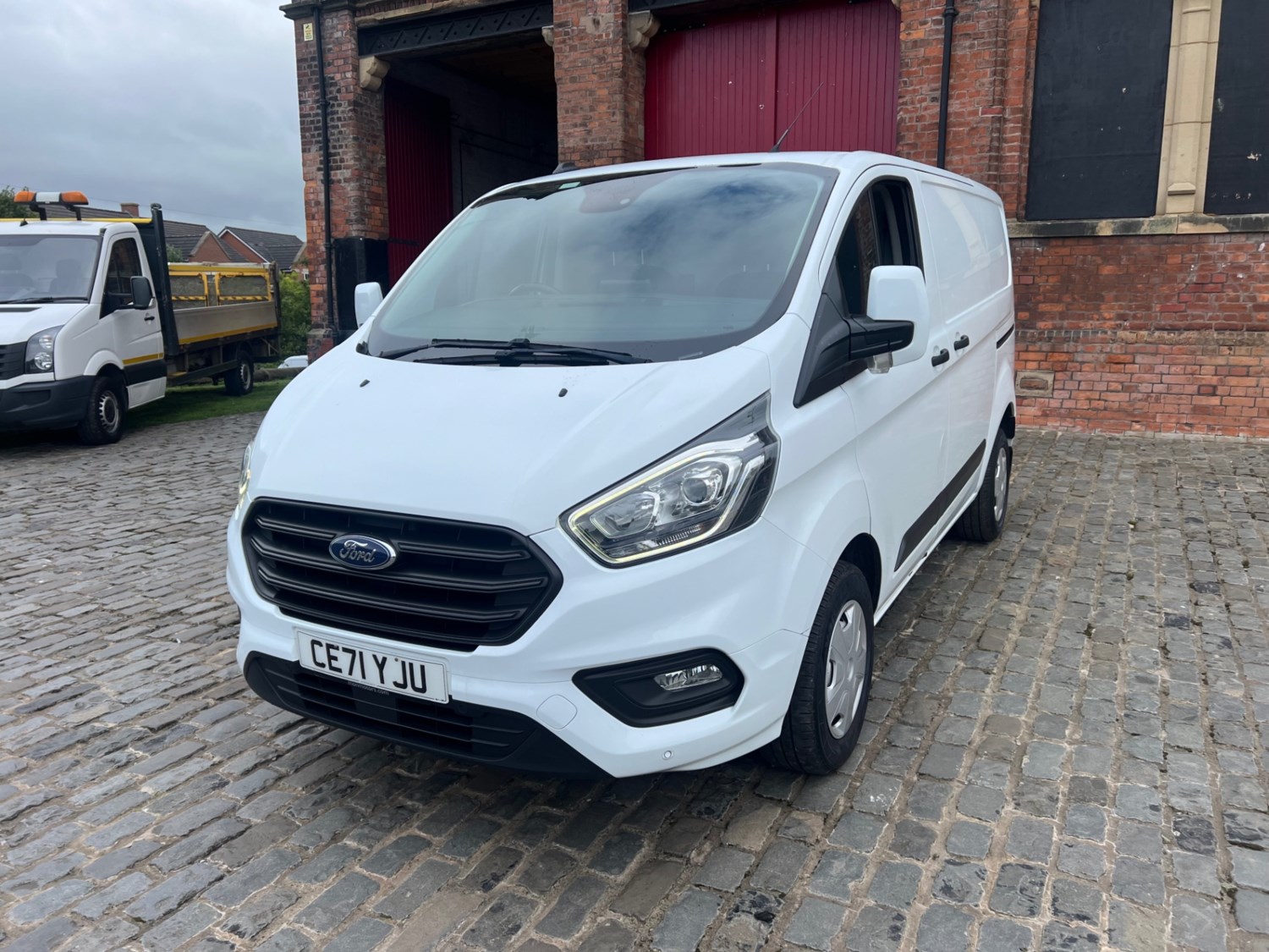 Ford Transit Custom Listing Image