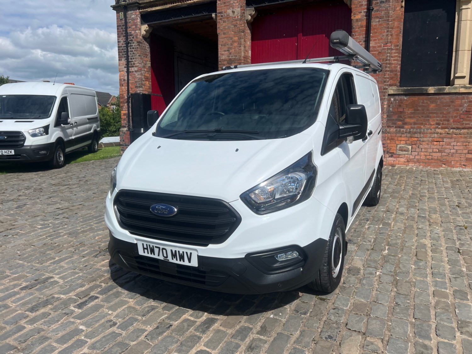 Ford Transit Custom Listing Image