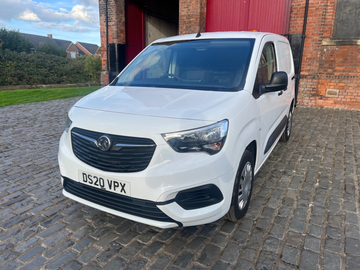 Vauxhall Combo Listing Image