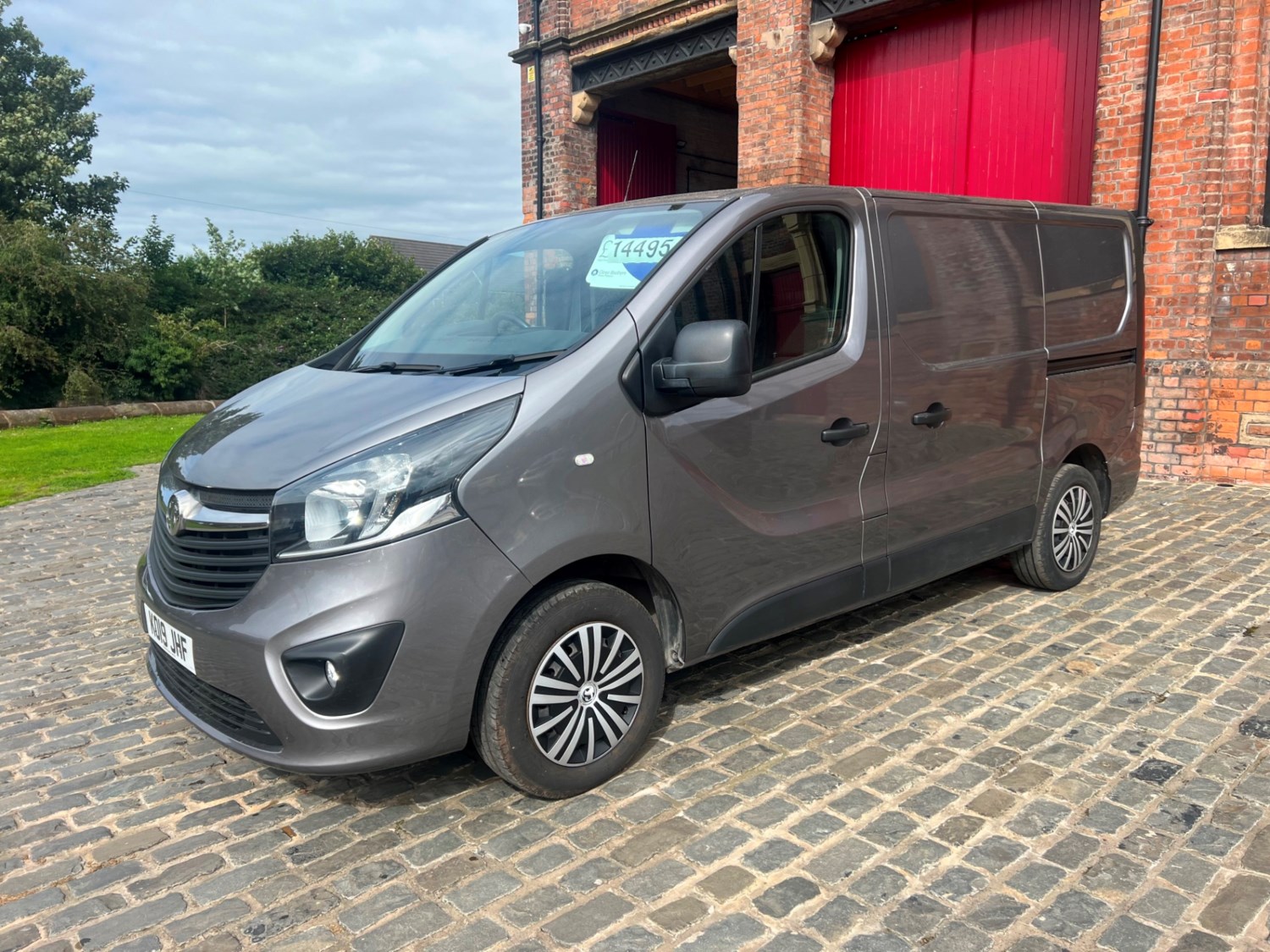 Vauxhall Vivaro Listing Image