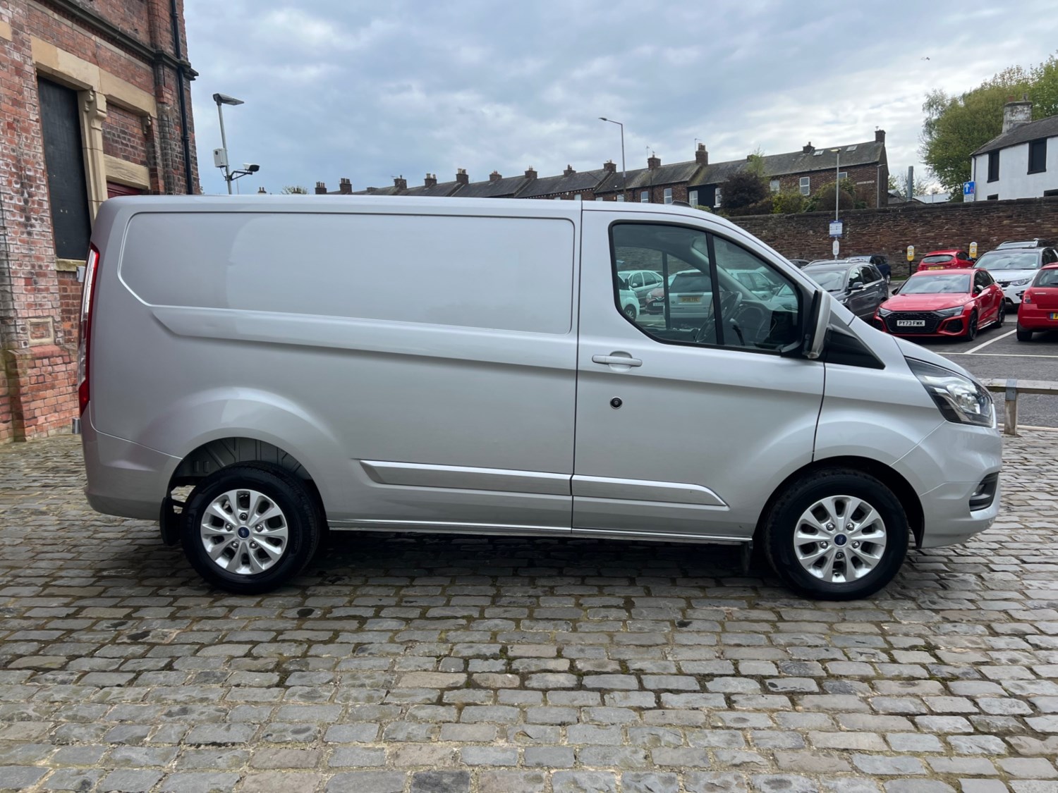 Ford Transit Custom Listing Image