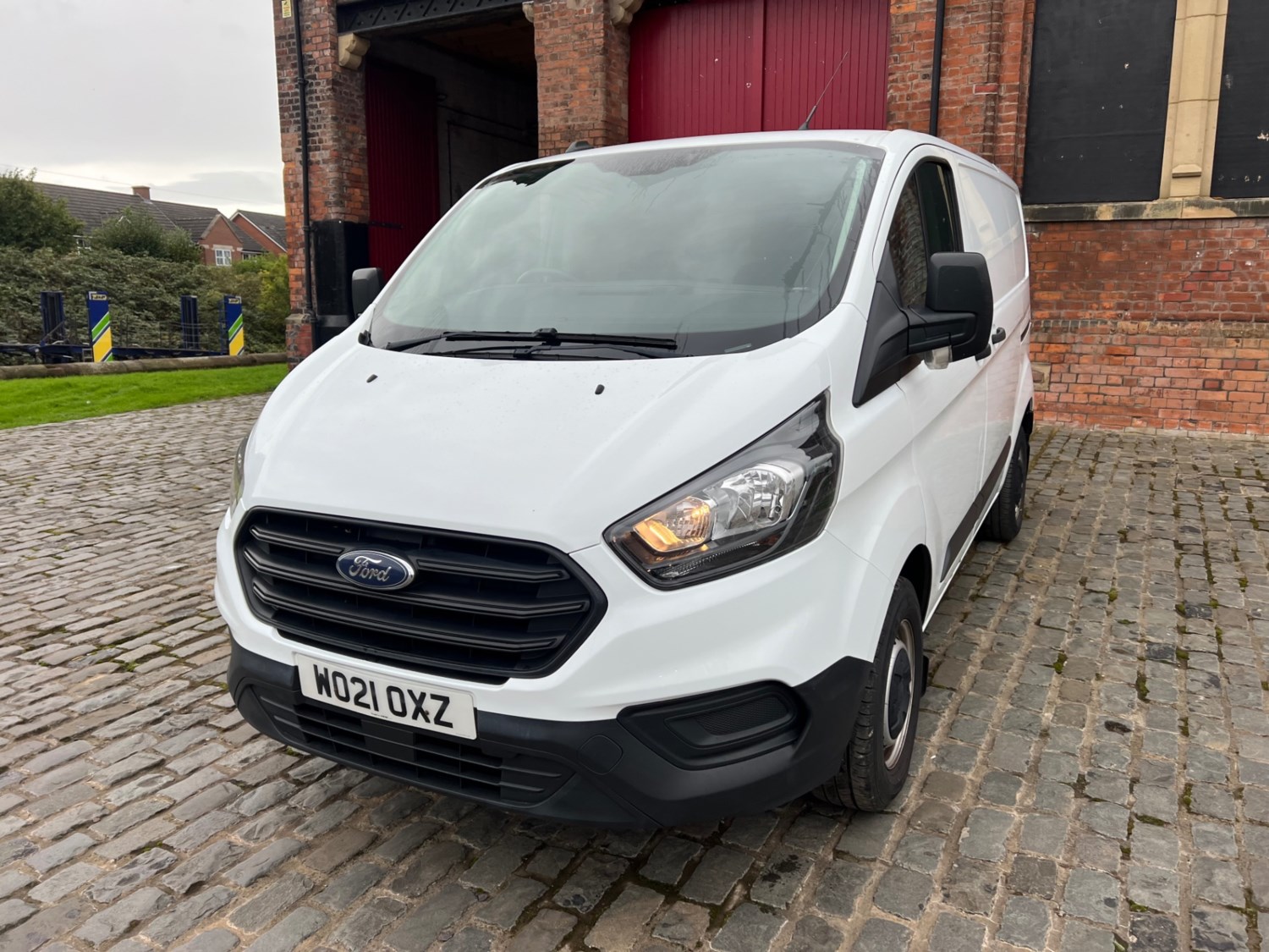 Ford Transit Custom Listing Image