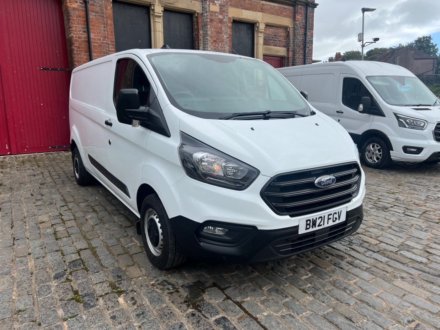 Ford Transit Custom Listing Image