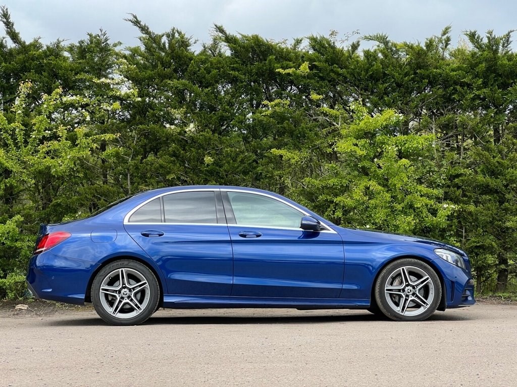 Mercedes-Benz C-Class Listing Image