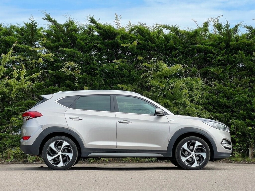 Hyundai TUCSON Listing Image