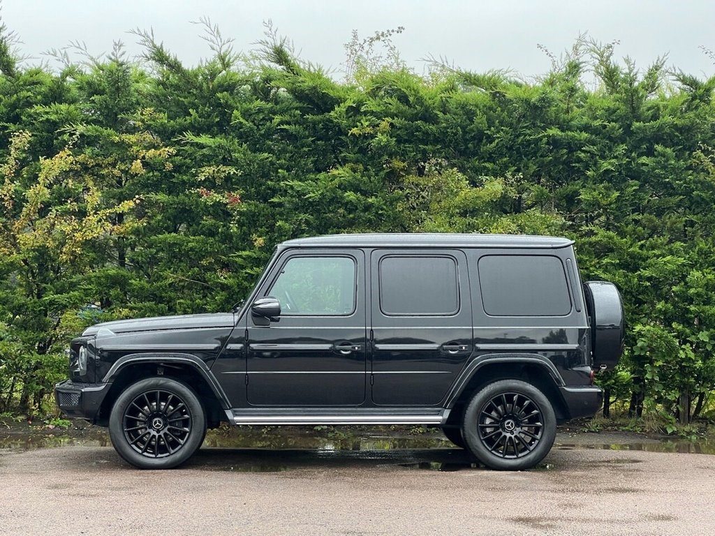 Mercedes-Benz G-Class Listing Image