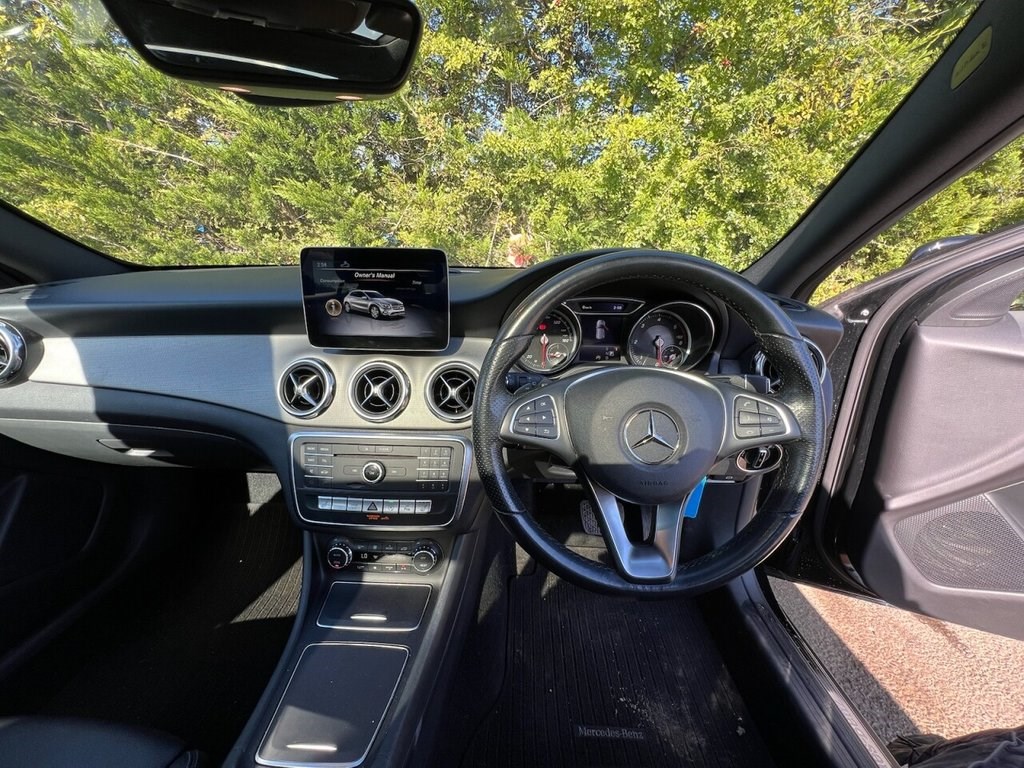 Mercedes-Benz GLA Listing Image