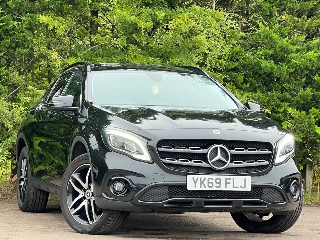 Mercedes-Benz GLA Listing Image