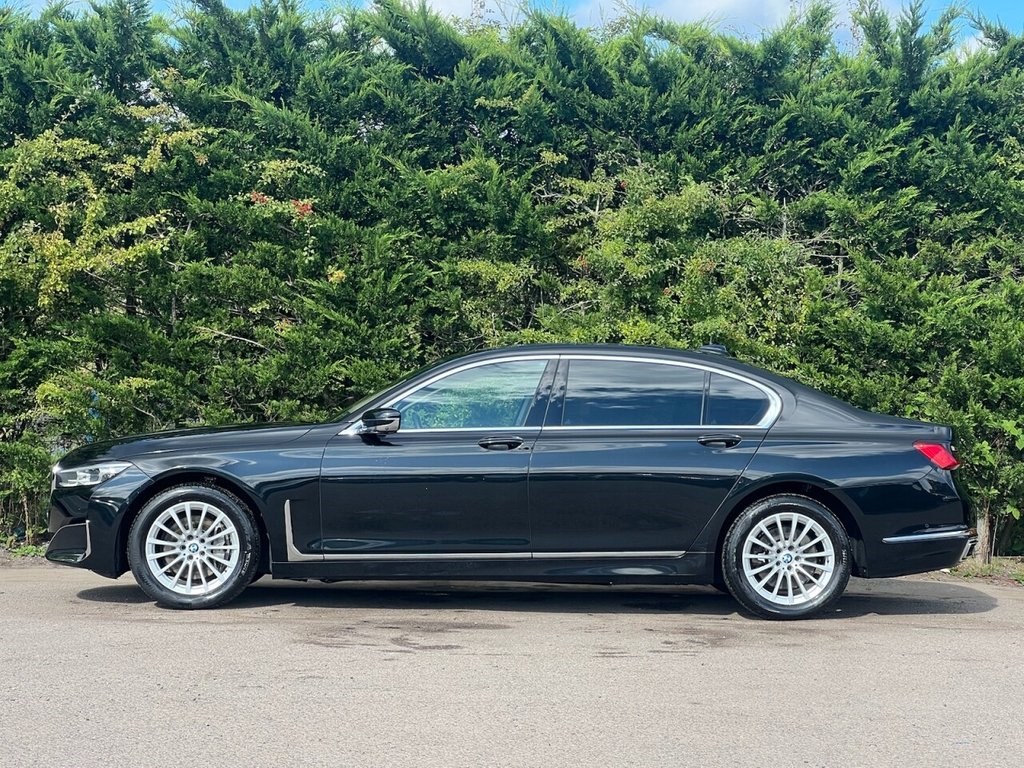 BMW 7 Series Listing Image