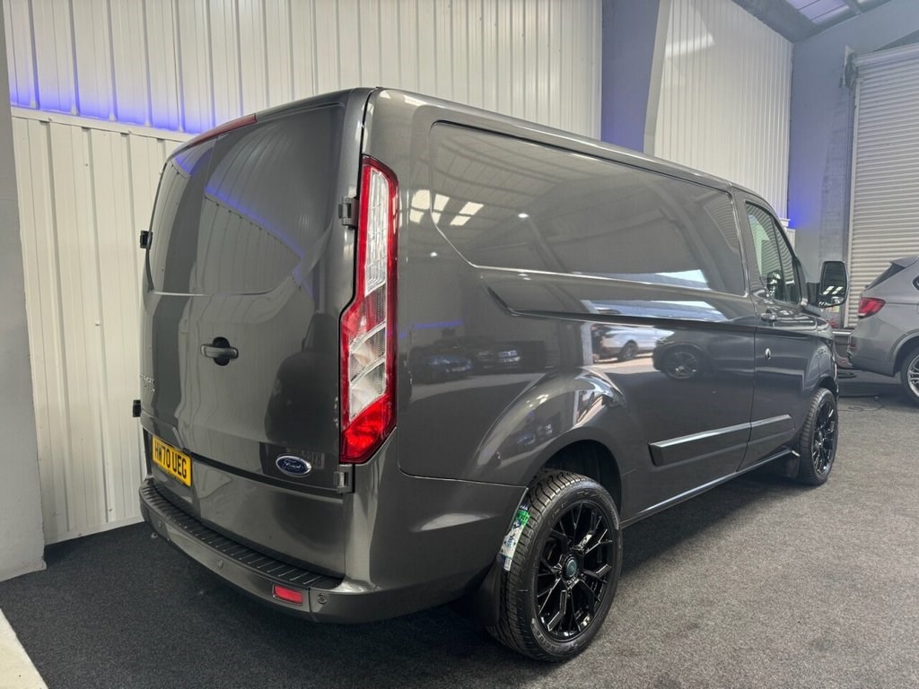 Ford Transit Custom Listing Image