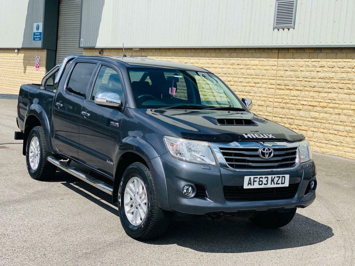 Toyota Hilux Listing Image