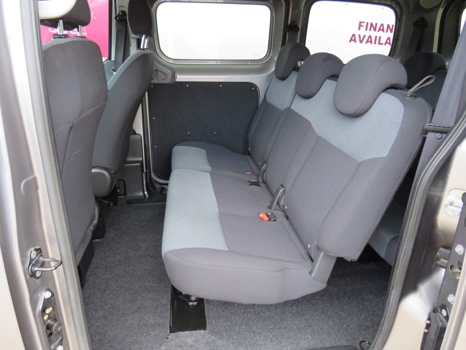 Nissan NV200 Listing Image