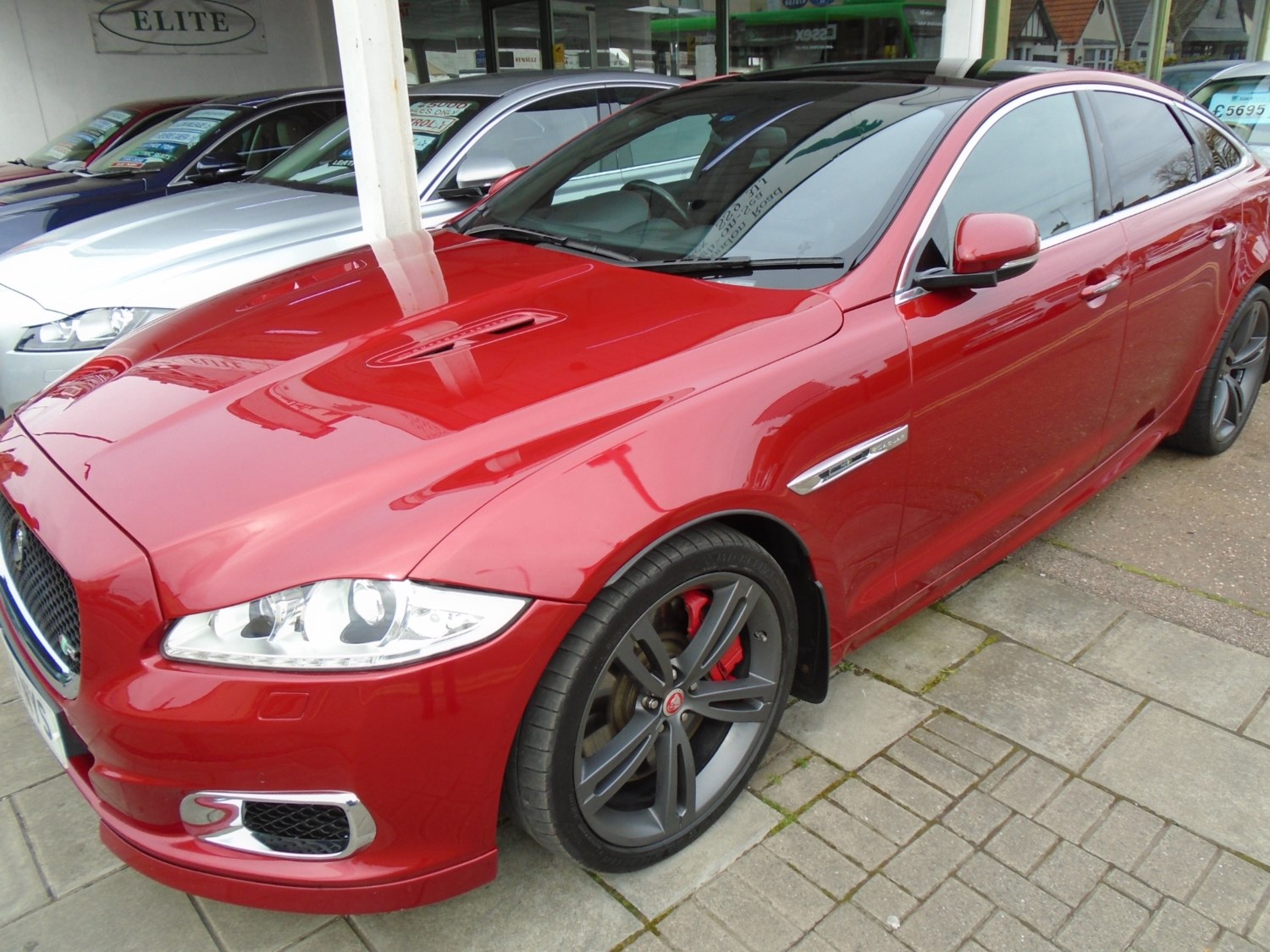 Jaguar XJ Listing Image