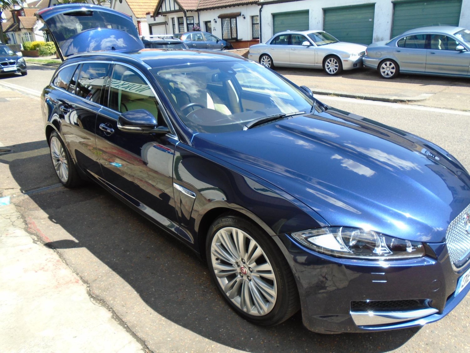 Jaguar XF Listing Image