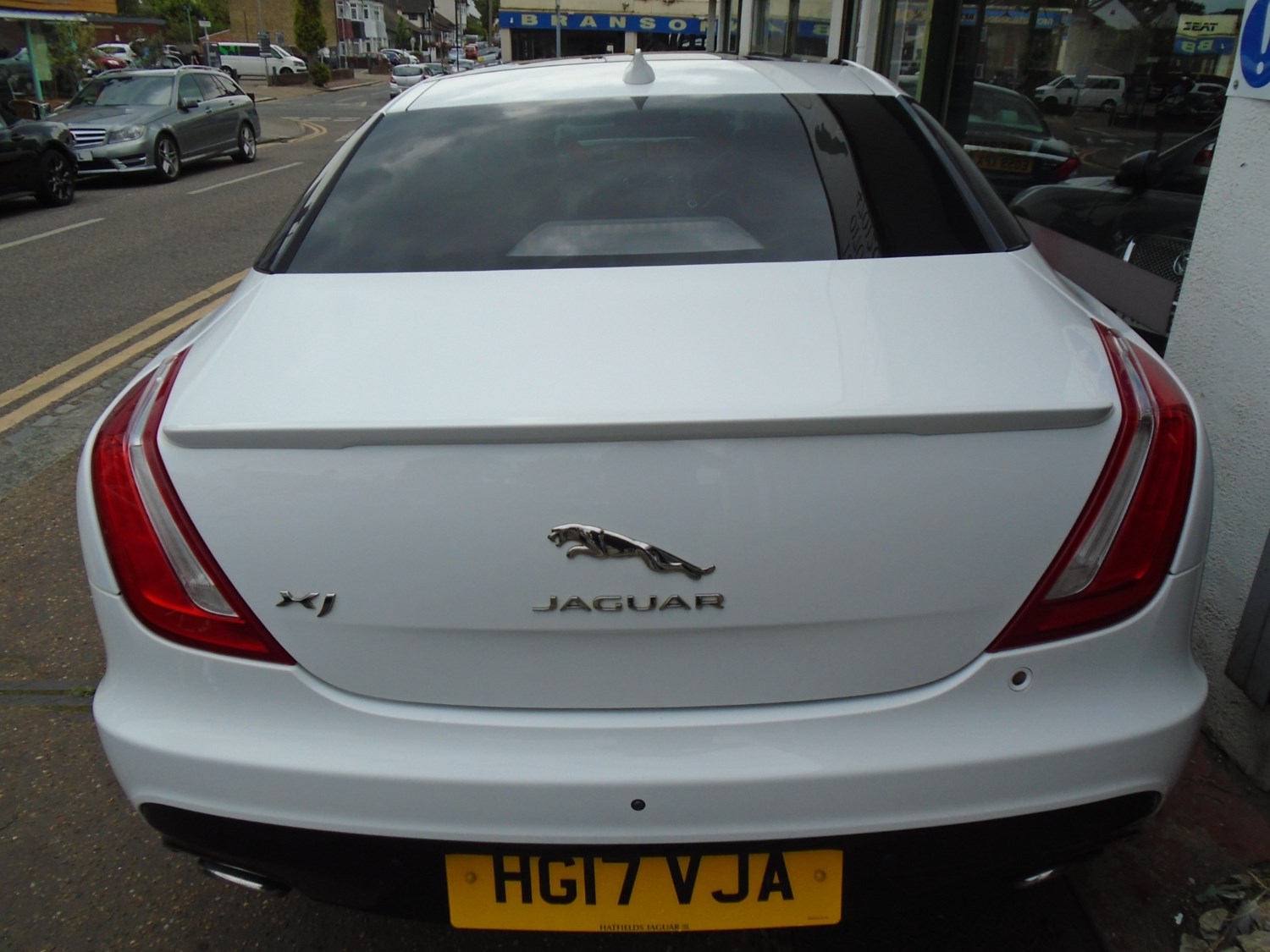 Jaguar XJ Listing Image