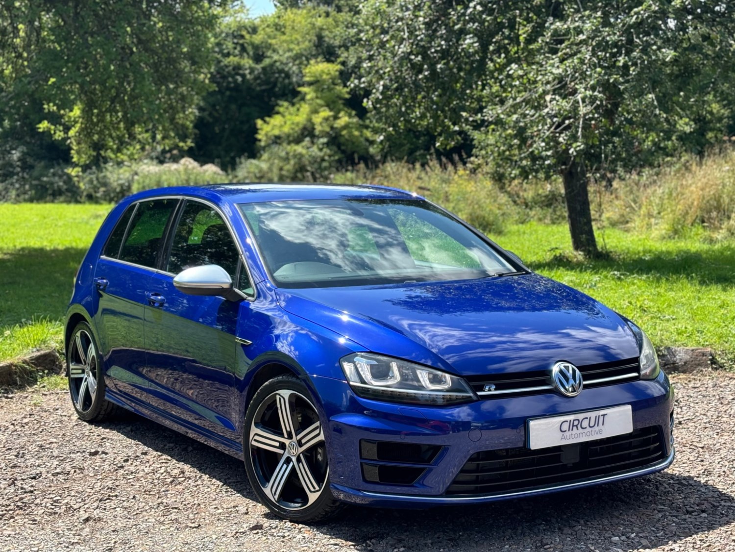 Volkswagen Golf Listing Image