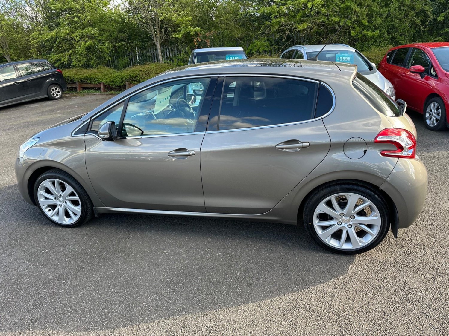 Peugeot 208 Listing Image