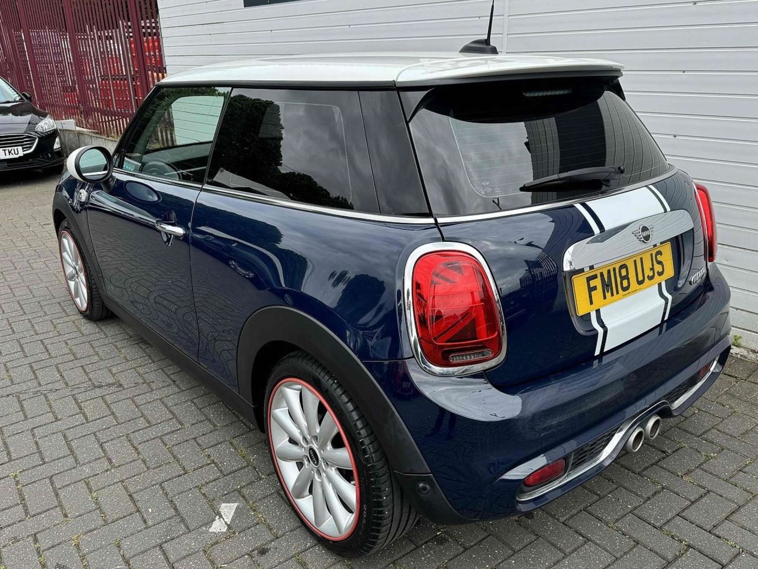 MINI Hatch Listing Image