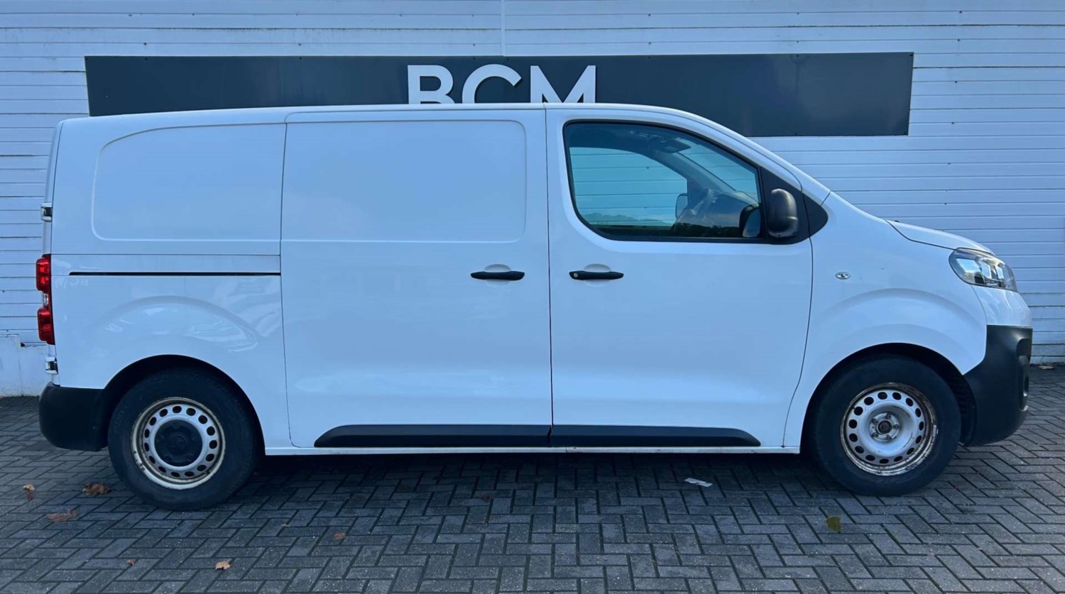 Vauxhall Vivaro Listing Image