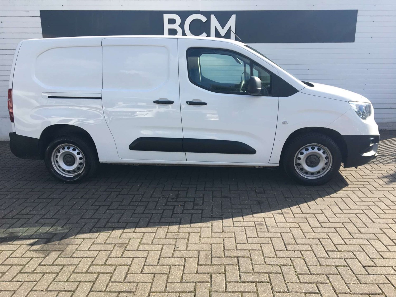 Vauxhall Combo Listing Image