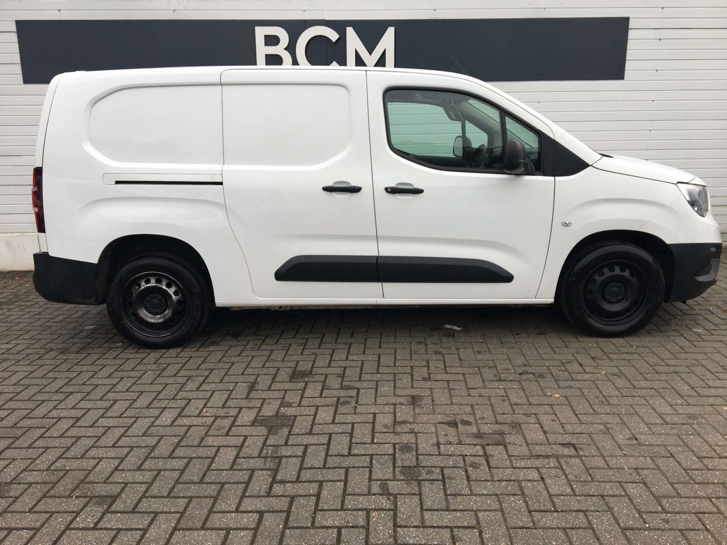 Vauxhall Combo Listing Image