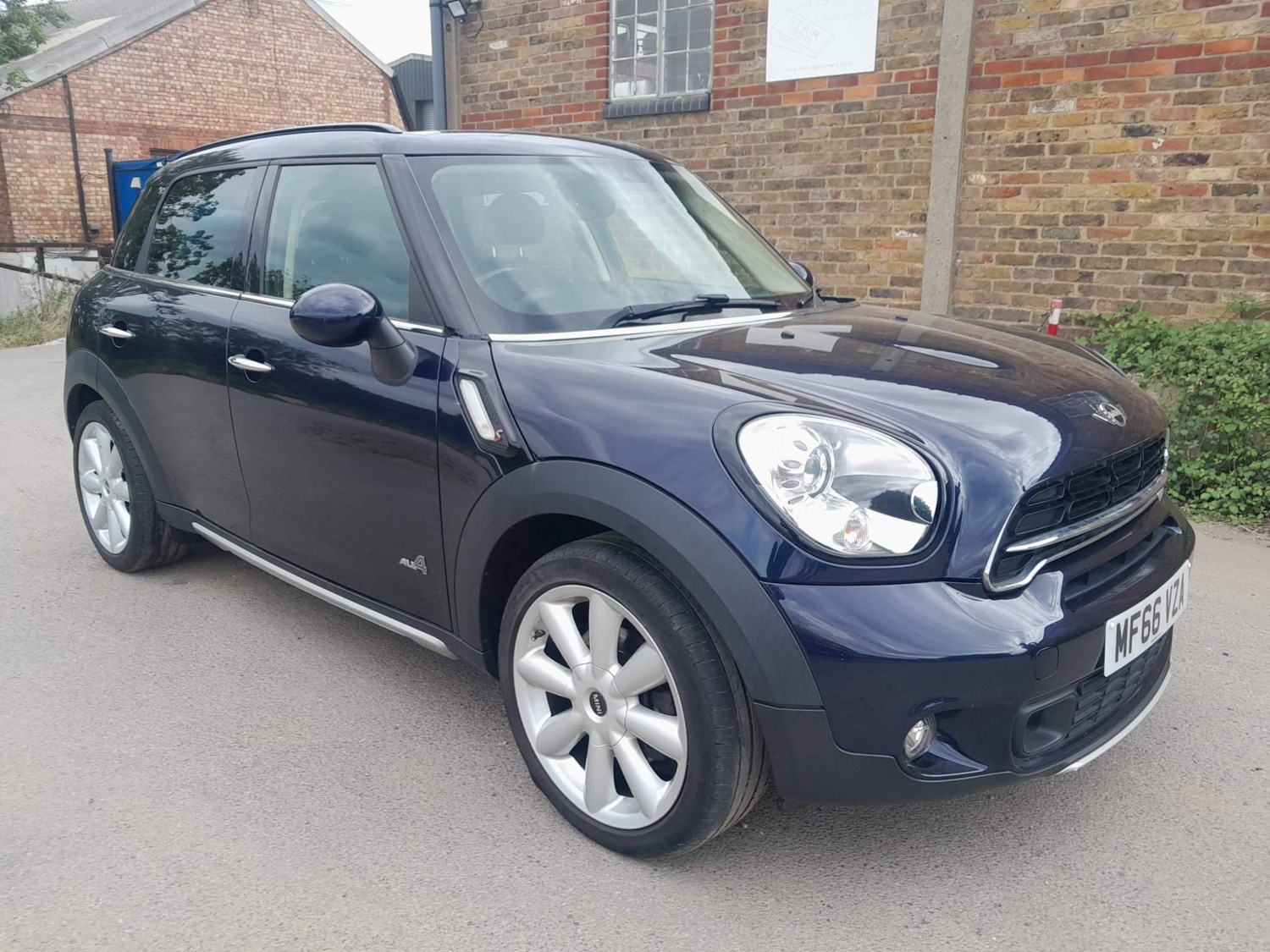 MINI Countryman Listing Image