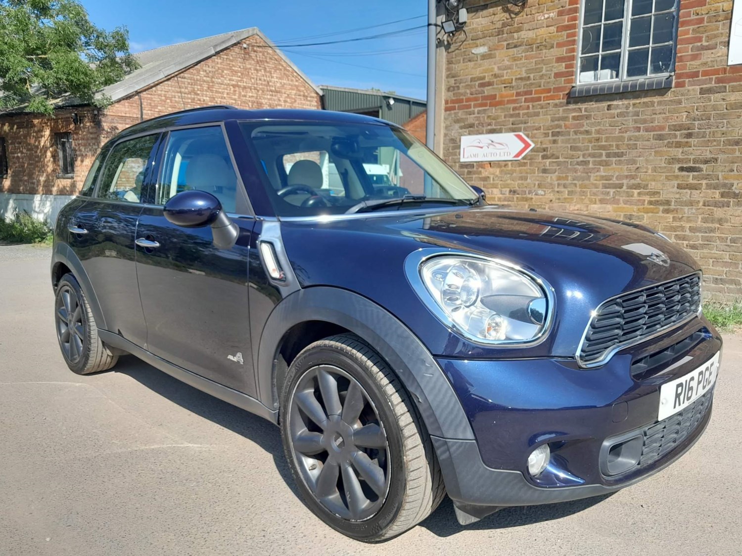 MINI Countryman Listing Image