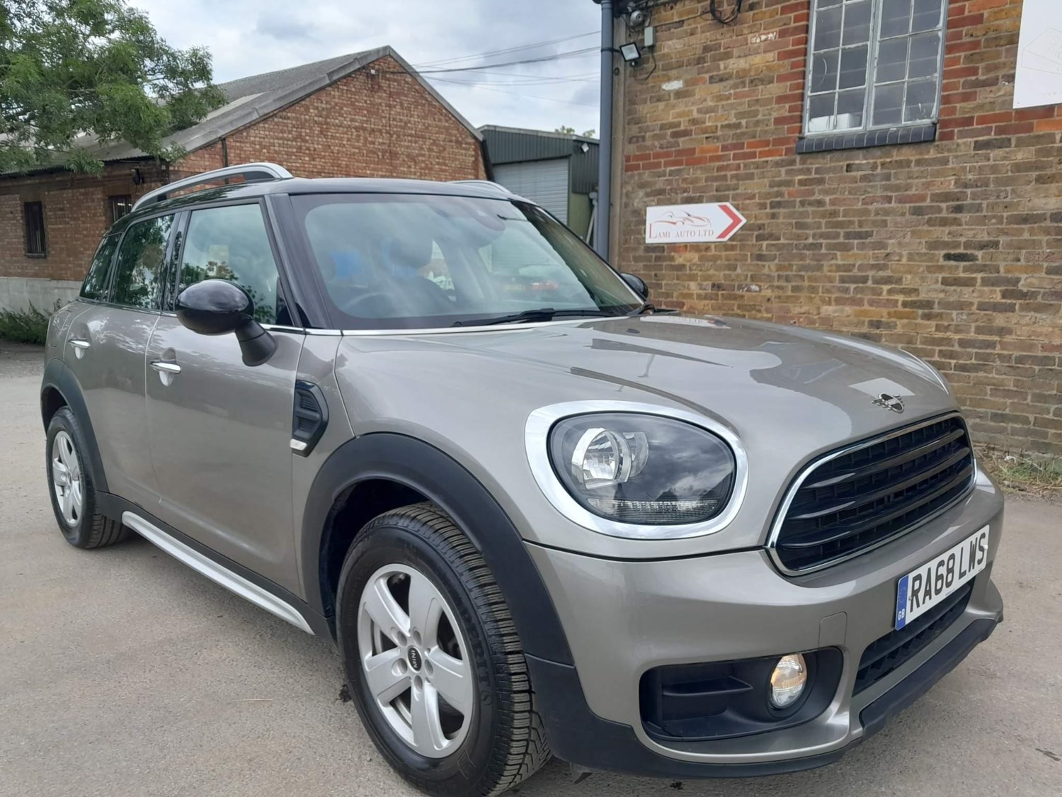 MINI Countryman Listing Image