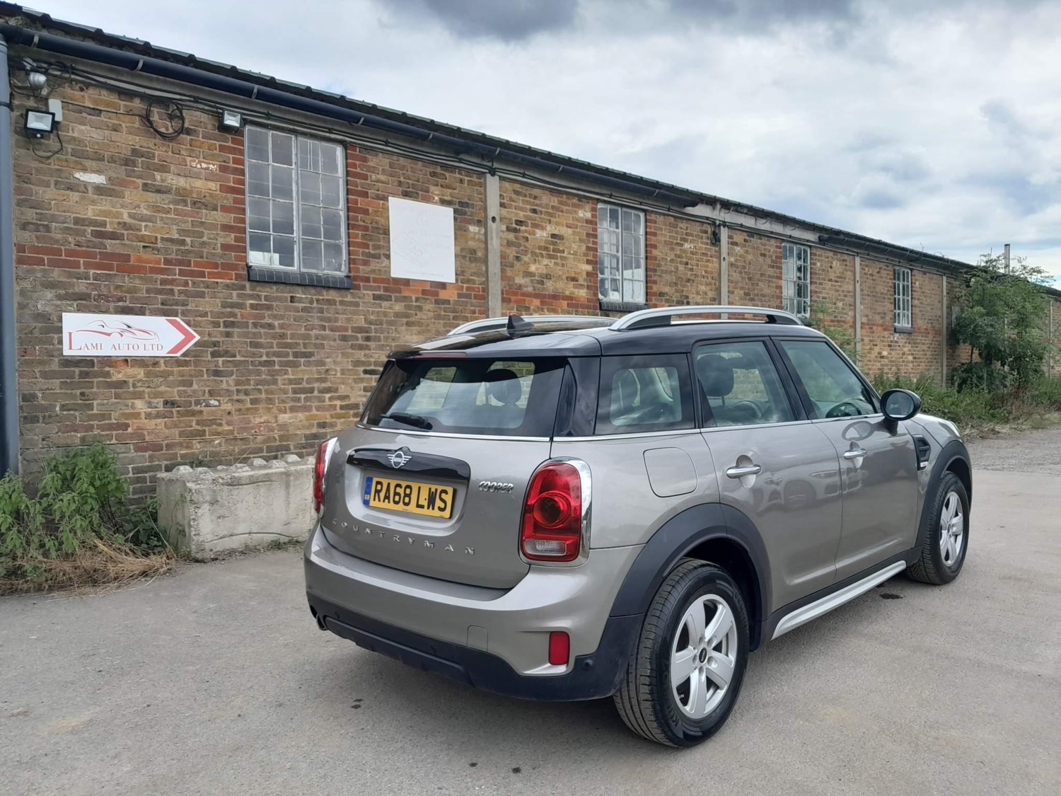 MINI Countryman Listing Image