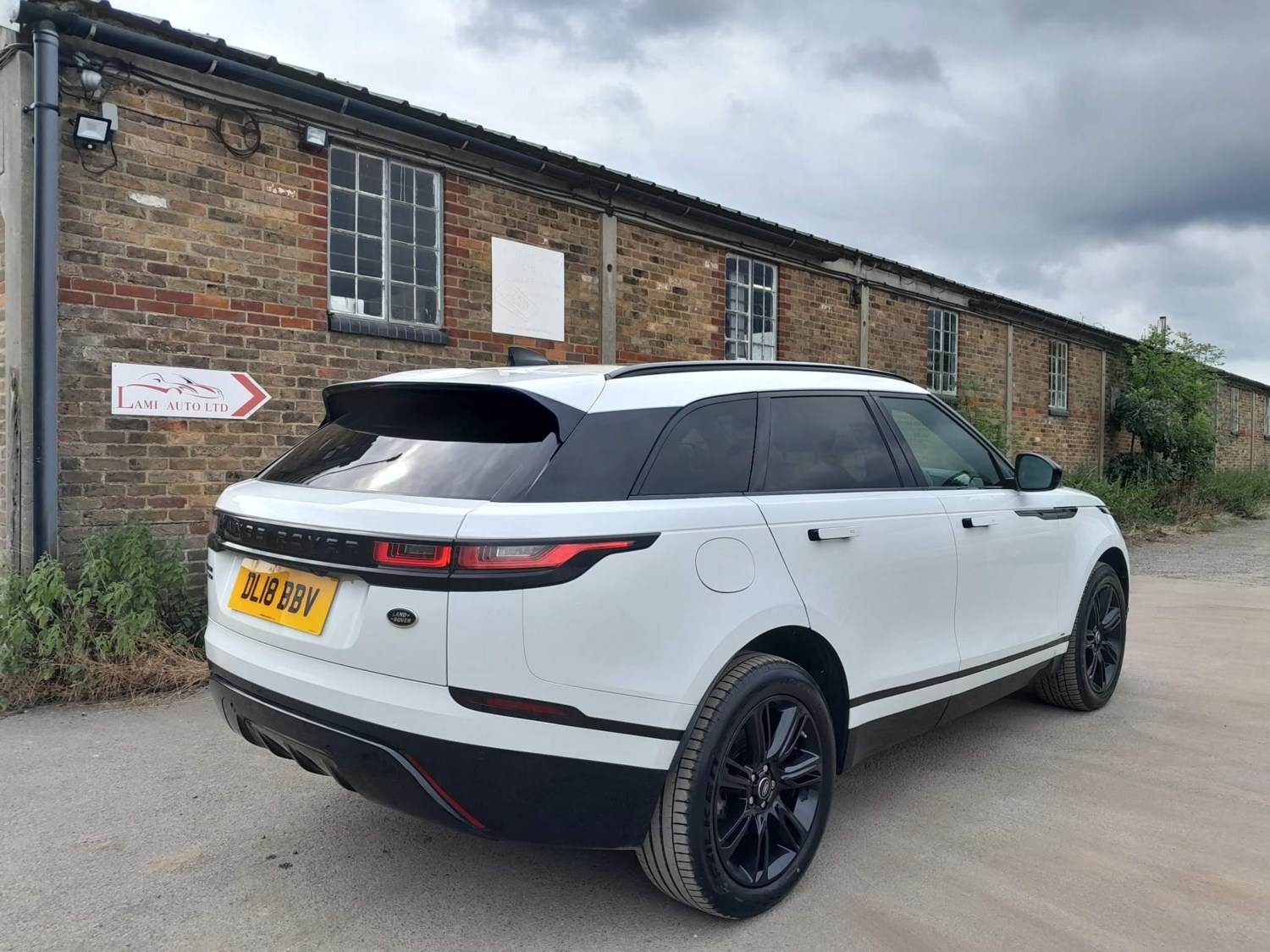 Land Rover Range Rover Velar Listing Image