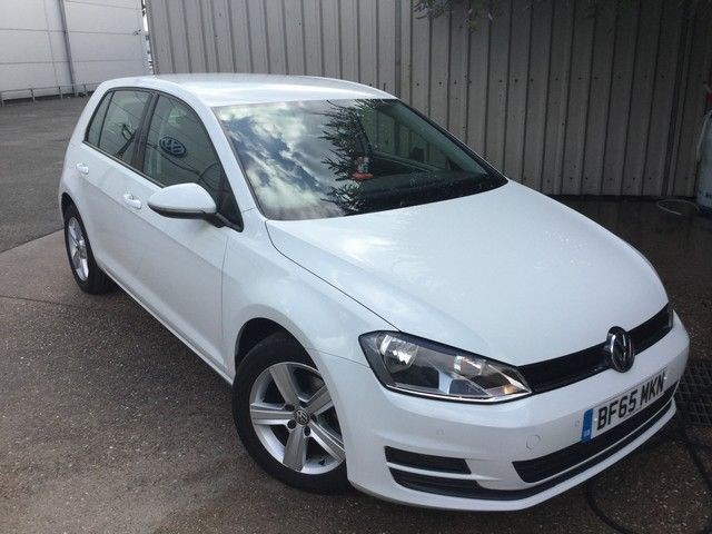 Volkswagen Golf Listing Image