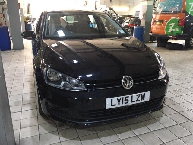 Volkswagen Golf Listing Image