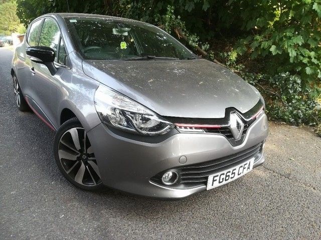 Renault Clio Listing Image